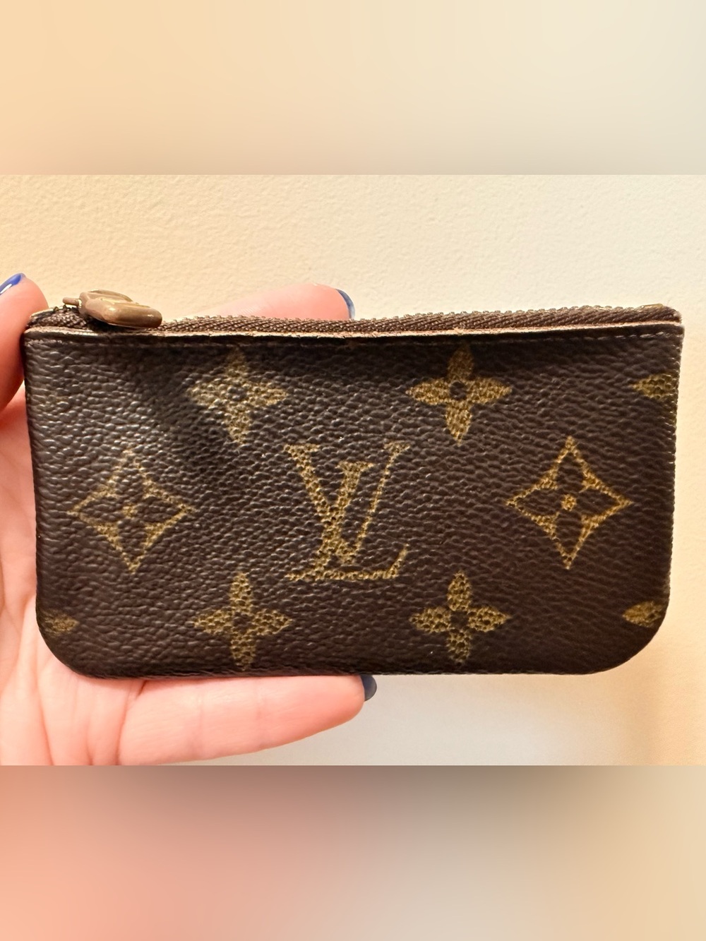 *Vintage* Authentic Louis Vuitton - Monogram Key Cles